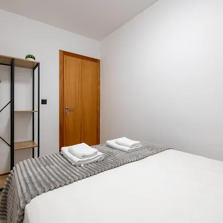 Carmelita House 1 *