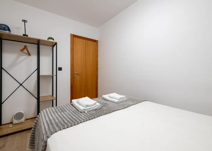 Carmelita House 1 *
